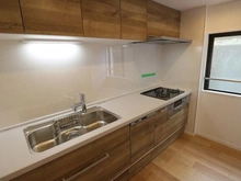 【神奈川県/横浜市鶴見区北寺尾】獅子ケ谷ヒルズ 【キッチン】食器洗い乾燥機付きの充実した仕様