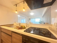 【神奈川県/横浜市鶴見区元宮】鶴見スカイハイツA棟 浄水器、食洗器三口コンロを採用