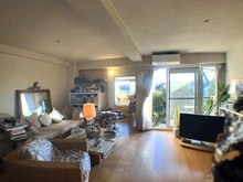 【神奈川県/横浜市鶴見区馬場】インペリアル菊名 大きな窓からたっぷりとした日差しが入り込む、家族が自然と集まる明るい空間です。