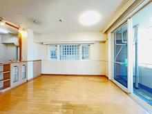 【神奈川県/川崎市幸区中幸町】シテラ川崎フローリア ＜リビングダイニング＞ 約10.1帖、西向きのリビングダイニングです。　空室のため、お気軽にご見学・・・