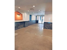 【神奈川県/横浜市鶴見区生麦】リブゼ横浜クレインポート 【エントランス】安心のオートロック付きマンションです。