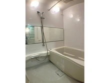 【神奈川県/横浜市鶴見区東寺尾】ナイスアーバンスクエア横濱東寺尾 【浴室】スイッチ一つでいつでも適温のお湯に。帰宅時間がバラバラなご家族でも、常に温かいお風呂に・・・