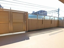 【神奈川県/横浜市鶴見区尻手】ヨコハマオールパークス　第四街区 ≪バルコニー≫奥行3.8ｍ・約41.6平米ある広々したバルコニー