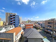 【神奈川県/川崎市川崎区浜町】リュエル川崎パラッツォ ＜バルコニーからの眺望＞前面にｎ高い建物がなく、開放感ある眺望