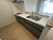 【大阪府/高槻市上牧北駅前町】ルイシャトレ高槻上牧 キッチンです♪