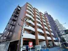 【東京都/大田区大森本町】トーエイ大森コープ 外観：内装フルリノベーション物件！DKの横長設計を活かした、対面型キッチンを採用