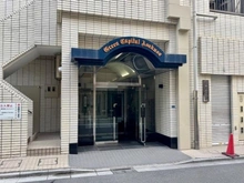 【東京都/台東区寿】グリーンキャピタル浅草 段差の少ない、バリアフリーなエントランスです。
