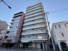 【東京都/台東区竜泉】ミオカステーロ入谷 外観：ホワイトを基調とした、清潔感のある外観が特徴です。