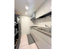 【東京都/八王子市寺町】リビオレゾン八王子レジデンス システムキッチンは収納力のあるスライド式収納