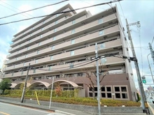 【大阪府/堺市北区百舌鳥梅町】藤和ライブタウンなかもず 外観：みどり豊な環境に建つマンション！