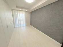 【大阪府/大阪市港区弁天】クロスタワー大阪ベイ 約8.8帖洋室は大容量の収納完備！住空間を広くお使いいただけます！