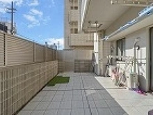 【愛知県/名古屋市北区平安】ファミリアーレ平安通 専用テラス付！お子様のプールや家庭菜園に最適♪