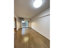 【愛知県/名古屋市西区笹塚町】鳥見パークマンション三番街南棟 約11.5帖のリビング・ダイニング