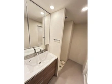 【愛知県/名古屋市西区牛島町】オープンレジデンシア名古屋FRONT 三面鏡となる洗面台設置