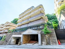 【神奈川県/横浜市磯子区森】日神パレステージ磯子の森5番館 外観：タイル張りの重厚感のある外観