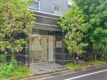 【東京都/新宿区市谷仲之町】ダイナシティ市谷仲之町 マンションの顔、エントランス