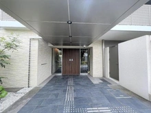 【京都府/京都市山科区椥辻西浦町】プレミスト山科椥辻ザ・テラス エントランス