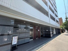 【京都府/京都市南区吉祥院三ノ宮西町】メロディーハイム西大路デュオブラン 葛野大路通りに面したエントランス