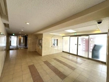 【京都府/向日市向日町】グローバル向日町 エントランス