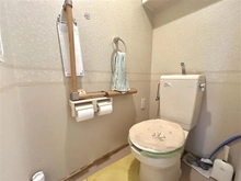 【京都府/京都市山科区竹鼻立原町】藤和ライブタウン山科 手すり付きのトイレ