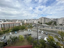 【兵庫県/神戸市須磨区竜が台】名谷竜が台住宅三号棟 外観：LDK側バルコニーからの眺望♪