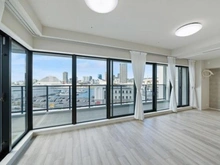 【兵庫県/神戸市中央区新港町】ベイシティタワーズ神戸WEST 外観：LDKからはメリケンパークなどの景色が見えます。