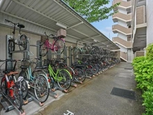 【兵庫県/尼崎市長洲中通】サンマンションアトレ尼崎波洲アベニュー 敷地内駐輪場