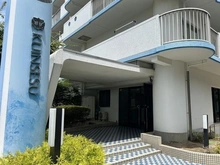 【兵庫県/尼崎市杭瀬南新町】サングレールクインセス エントランス