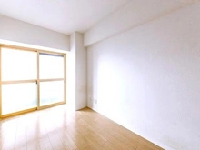 【千葉県/千葉市中央区南町】マイランド蘇我 二重サッシ付きの約5.5帖洋室