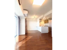 【千葉県/千葉市花見川区幕張町】ヴェレーナ幕張 16.7帖の広々としたリビング