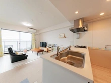 【千葉県/千葉市美浜区幕張西】プレシス幕張本郷 キッチンからもリビングを見渡すことができます