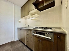 【千葉県/習志野市東習志野】藤和ハイタウン八千代台 モダンなカラーリングのキッチン