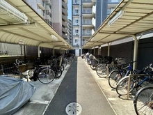 【千葉県/千葉市花見川区幕張町】ルネサンス幕張カラーズ サイクルポート