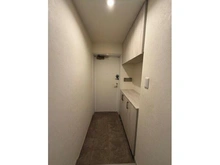 【埼玉県/さいたま市浦和区岸町】レクセルマンション浦和岸町 下足入れ・収納がありますので広くご使用いただけます
