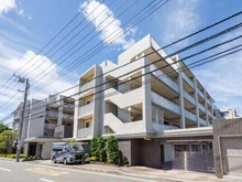 【神奈川県/横浜市神奈川区栗田谷】パークハウス三ツ沢ヒルトップテラス 外観：2006年9月築、地上5階建・RC構造マンション。三菱地所コミュニティにより日勤管理されています。