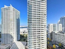 【神奈川県/横浜市西区みなとみらい】M.M.TOWERS FORESIS R棟 東向き、横浜の海を望む眺望。M.M.TOWERSの間からは、横浜ベイブリッジも一部見ることができます