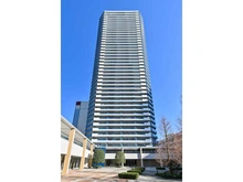 【神奈川県/横浜市神奈川区栄町】ザ・ヨコハマタワーズ　タワーイースト 外観：地上42階建タワーレジデンス。JR東海道本線、東急東横線他、複数路線利用可能な「横浜」駅徒歩11分。