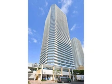 【神奈川県/横浜市神奈川区栄町】ザ・ヨコハマタワーズ　タワーウエスト 外観：地上42階建・総戸数402戸の大規模タワーレジデンス。三菱地所他分譲。JR「横浜」駅まで徒歩10分。