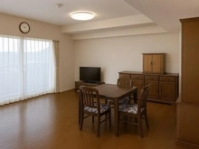 【神奈川県/横浜市南区中里】パークハウス弘明寺 約12.3帖のリビングダイニング。※画像は家具消しの加工を行っております。