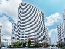 【神奈川県/横浜市西区みなとみらい】M.M.TOWERS FORESIS L棟 外観：「みなとみらい」駅徒歩3分に建つ、地上30階建タワーマンション。街並みと調和する美しい佇まいです。