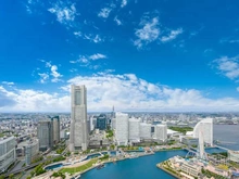 【神奈川県/横浜市中区北仲通】ザ・タワー横浜北仲 外観：みなとみらい・横浜港の豊かな眺望。ランドマークタワーや観覧車などの横浜ならではの眺望が魅力です。