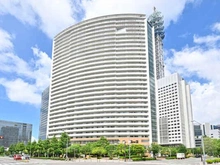 【神奈川県/横浜市西区みなとみらい】みなとみらいミッドスクエア　ザ・タワーレジデンス 外観：地上31階建て免震構造タワーマンション。みなとみらい線「みなとみらい」駅まで徒歩1分の立地です。