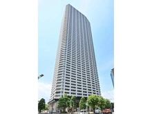【東京都/新宿区西新宿】ザ・パークハウス西新宿タワー60 外観：再開発が進む西新宿5丁目地区に、2017年8月に誕生。地上60階建・ハイグレードタワーマンション。