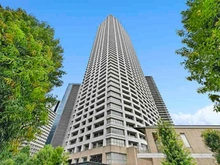 【東京都/新宿区西新宿】ザ・パークハウス西新宿タワー60 外観：2017年8月築、三菱地所レジデンス他2社の分譲マンション。総戸数953戸の大規模レジデンス。