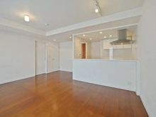 【東京都/調布市菊野台】パークハウス ザ ガーデン 床暖房搭載のため、寒い季節も快適に暮らせます。アウトフレーム工法で家具配置のしやすい間取りです。