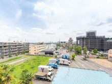 【神奈川県/川崎市多摩区宿河原】宿河原パークハウス1番館 北東側洋室からの眺望。遮るものなく、開放的な景色が広がります。陽当り・通風・眺望良好な住戸です。