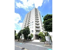 【神奈川県/川崎市麻生区万福寺】新百合ヶ丘パークハウス4番街 外観：陽当り・通風良好な南東・南西角住戸。バルコニーは2か所あり、LDと全洋室がバルコニーに面します。
