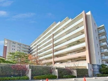 【神奈川県/鎌倉市山崎】サウスアリーナ鎌倉大船 住戸内にはエアコン、ディスポーザー、浄水器、浴室乾燥機などの暮らしをサポートする設備が豊富です。