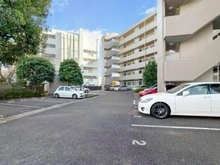 【神奈川県/鎌倉市台】藤和鎌倉台コープ 自走式駐車場。最新の空き状況につきましては、お問い合わせください。