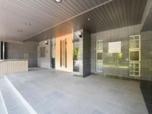 【神奈川県/横浜市都筑区大丸】藤和シティホームズ港北Rafia 三菱地所コミュニティによる日勤管理体制やオートロックが採用され、防犯面に配慮されています。